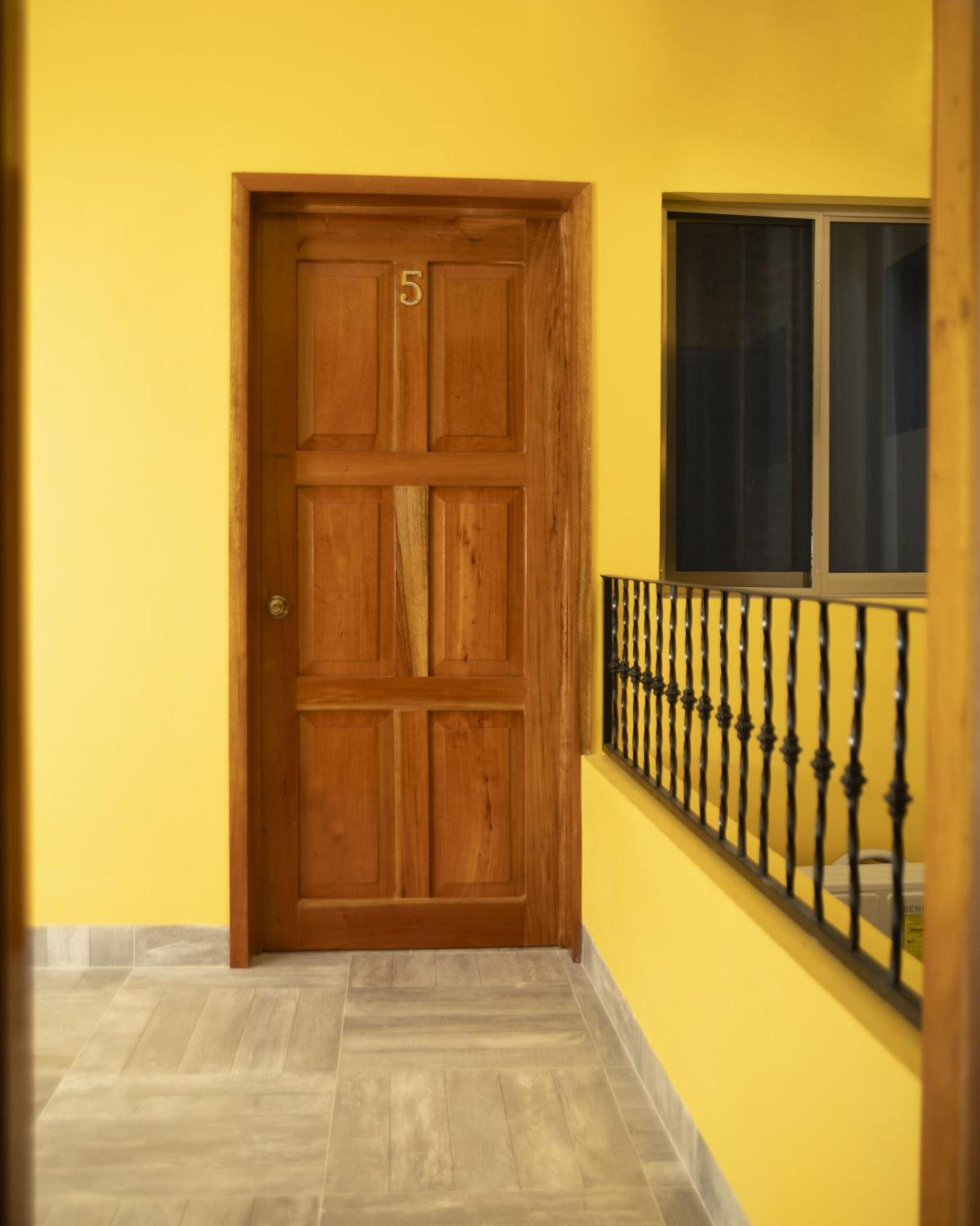 ホテル Casa Marco'S バリャドリッド エクステリア 写真